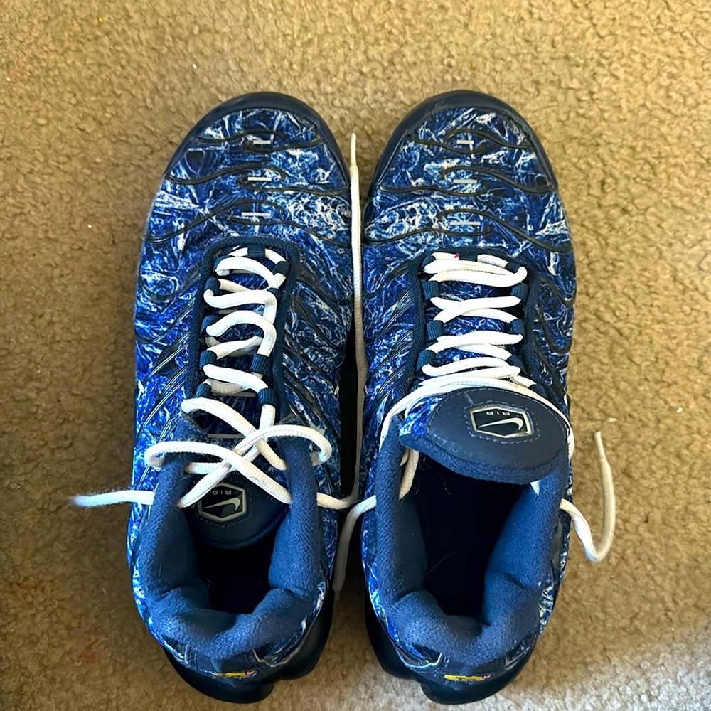 NIKE AIR MAX PLUS SHATTERED ICE SIZE 9